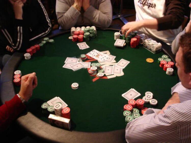 cách chơi poker vn - hướng dẫn luật poker cho người mới